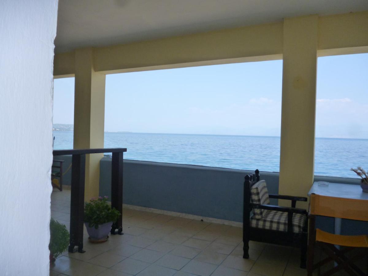 Apartamento House Next To The Sea Side Derveni Exterior foto